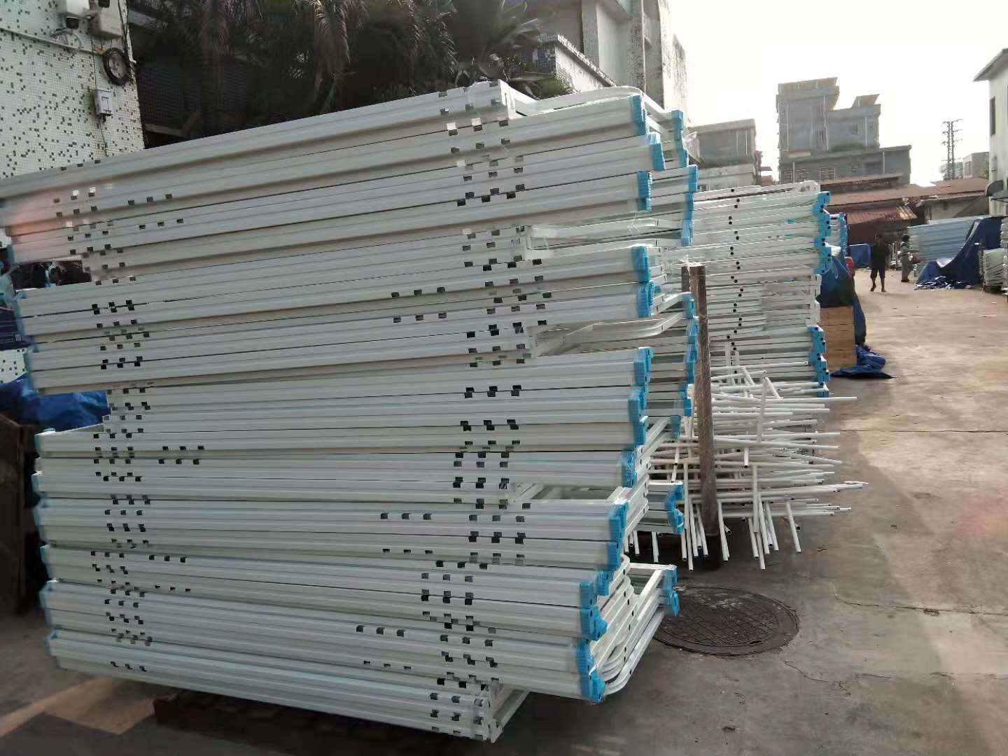 上下鋪鐵床用什么材料做的好？